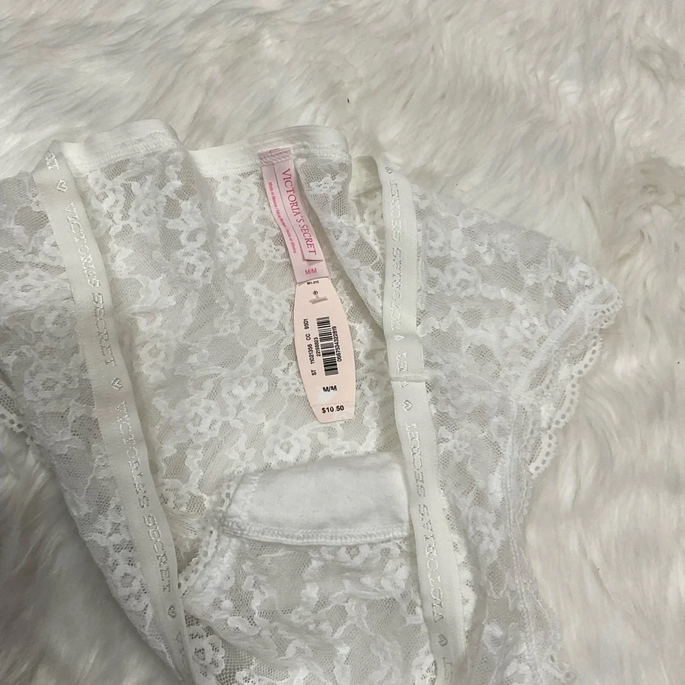 Victoria's Secret Black and White Lace Bra Set